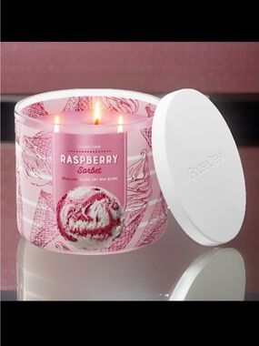 Goose Creek 3-Wick Candle- Raspberry Sorbet (14.5 oz)